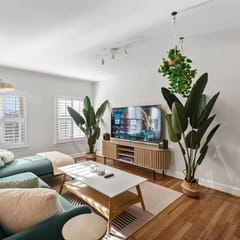 Boho Loft | Bright Top Floor 1BR | King bed + W/D