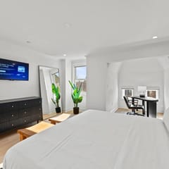 The Adams | West Elm 5BR Townhouse in Bloomingdale