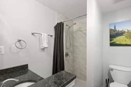 Adorable Guesthouse | Free Parking | Howard U - Image 3