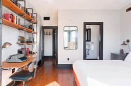 Industrial Loft Offers Historic Feel Near Conv Ctr - Image 5