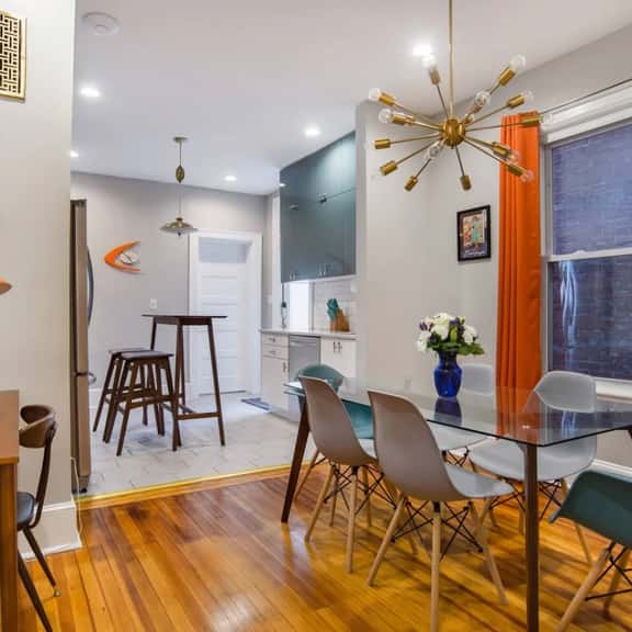 Massive 6BR & 4BA Private Duplex Townhouse, Centra - Image 1