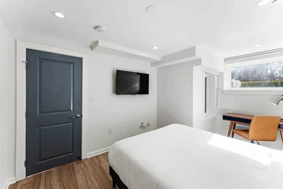 Charming Bloomingdale Retreat | 2BR Private Condo - Image 3