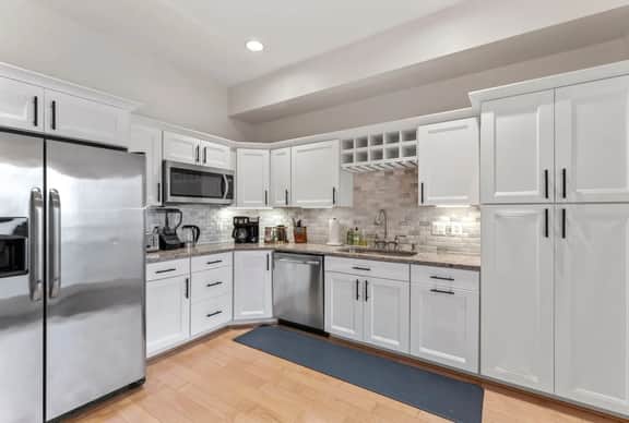 The Roosevelt | Modern 3BR Historic Bloomingdale - Image 3