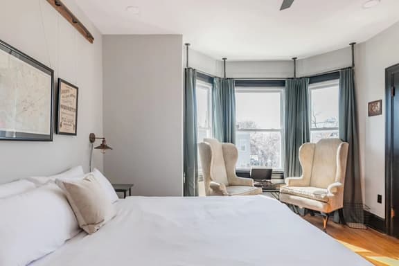 Industrial Loft Offers Historic Feel Near Conv Ctr - Image 1