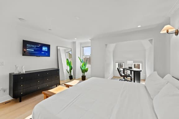 The Adams | West Elm 5BR Townhouse in Bloomingdale - Image 1