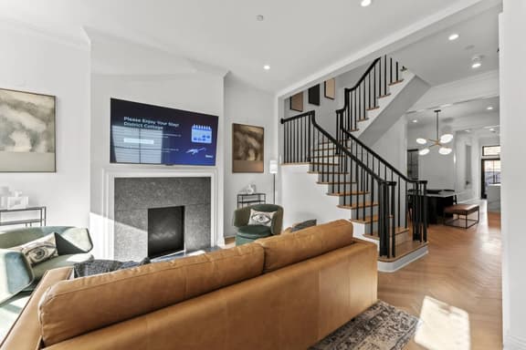 The Lincoln | 7BR Bloomingdale Rowhome | Sleeps 14 - Image 1